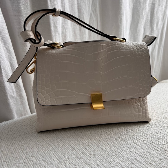 Place Vendôme Paris Leather Bag - Picture 2 of 7